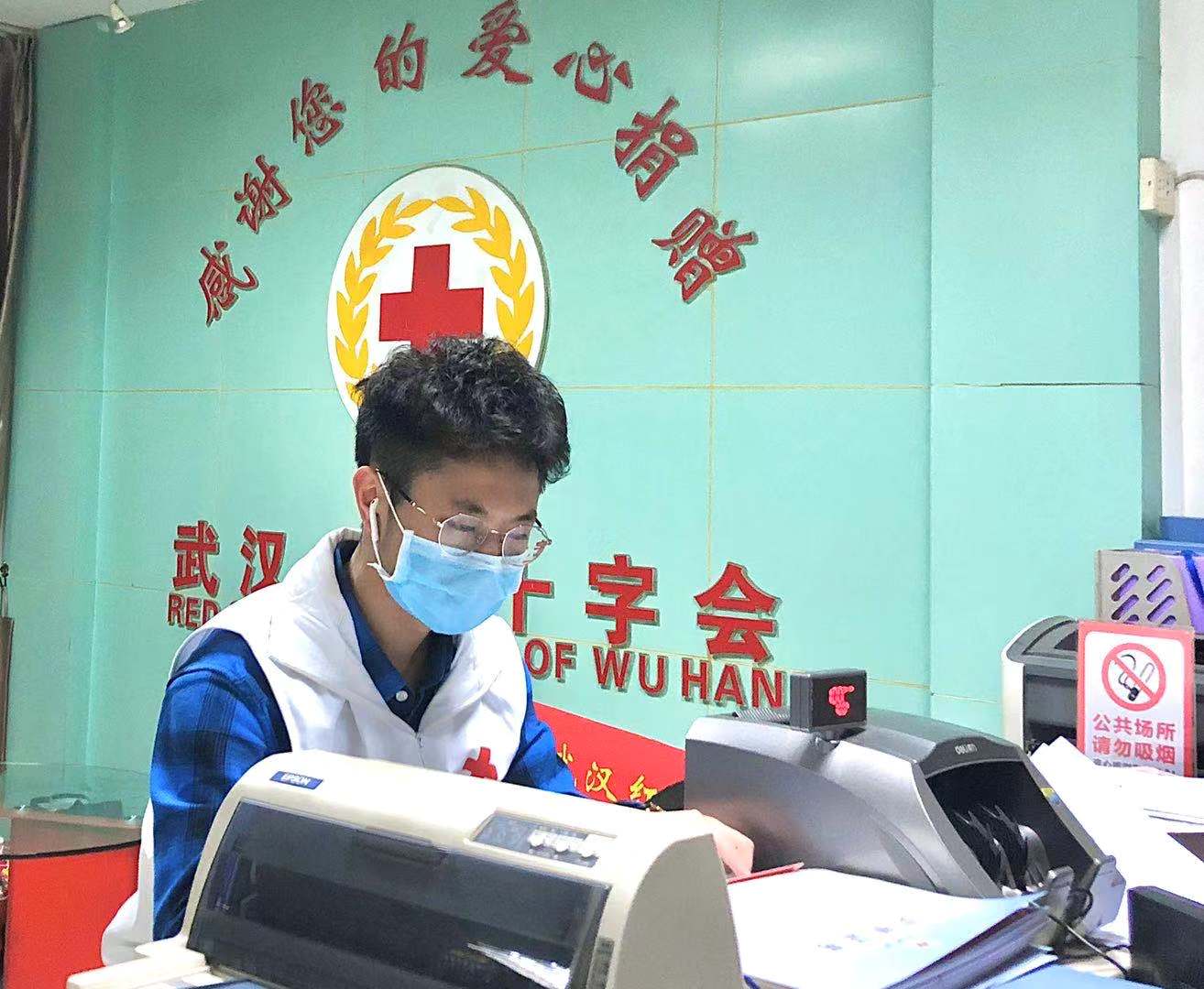 浜斿勾鐑闈掓槬,浜斿勾鍐涙梾闈掓槬