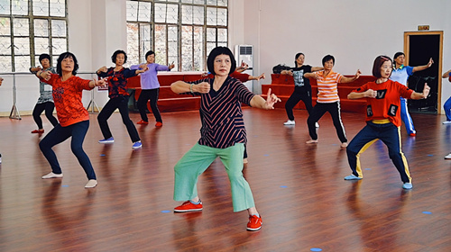 舞动康乐人生,中山这所学堂每年为1200多名长者提供免费教学