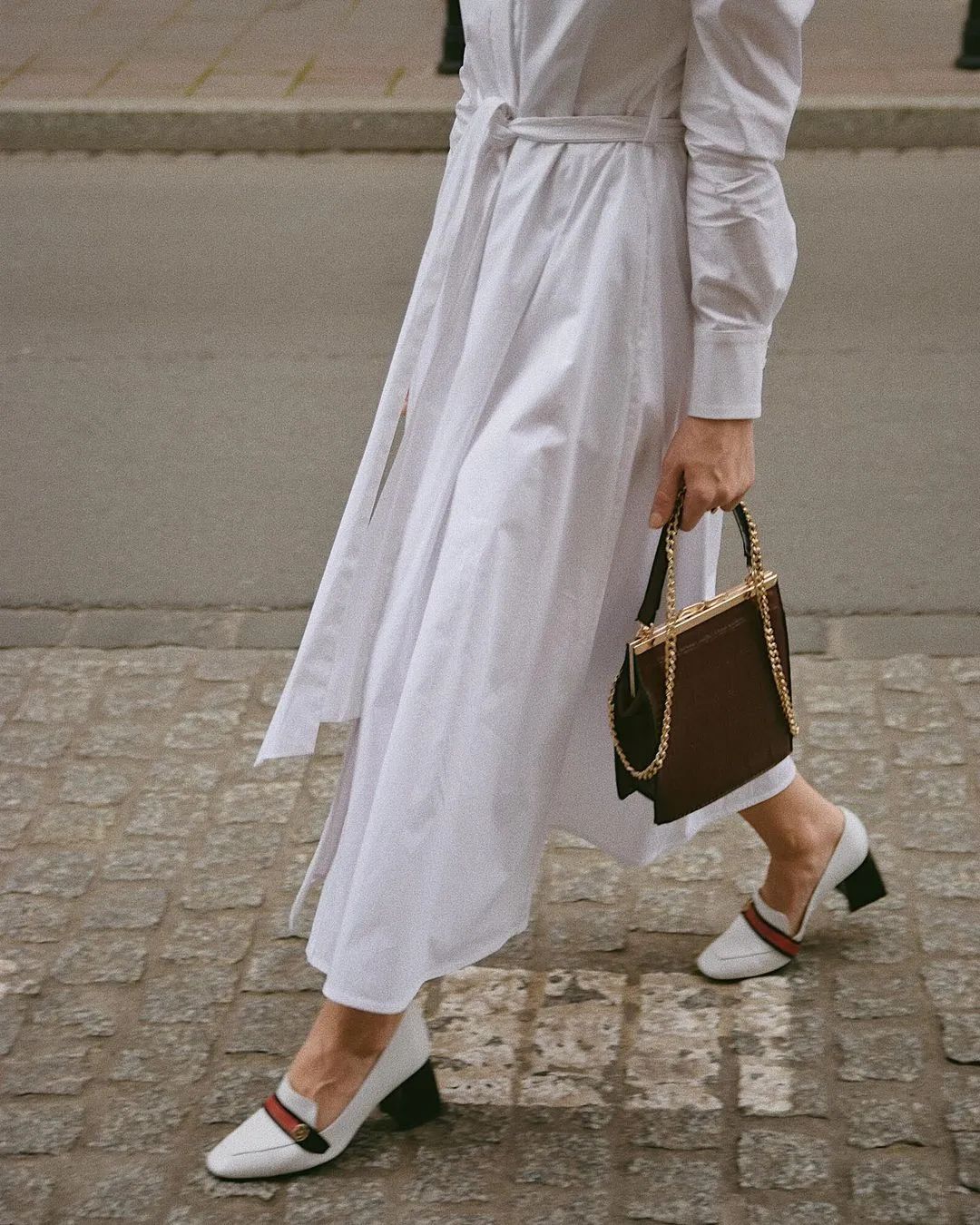 买了好多衣服和鞋子,买了好多鞋子