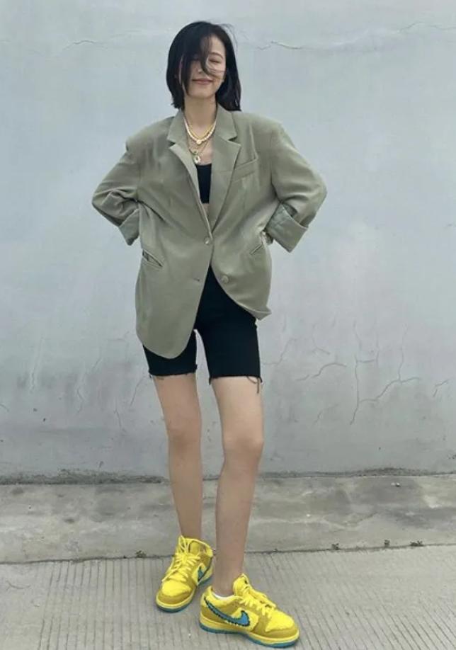 杨幂和杨颖的同款鞋,杨幂和baby同款鞋