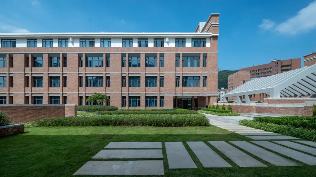 凤凰木守护的校园|深圳中学（泥岗校区）