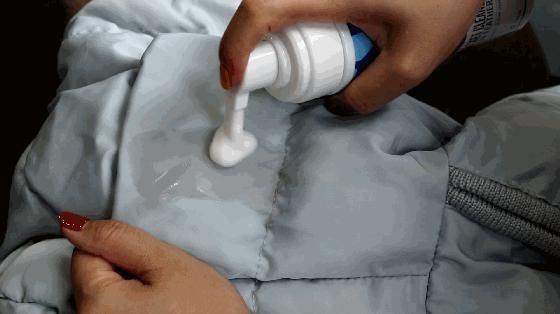 羽绒服干洗剂超强去污不用水洗,免刷洗羽绒服的清洗剂真的有用