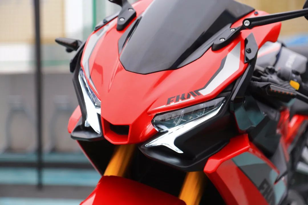 最便宜的双缸250仿赛,250双缸仿赛单摇臂