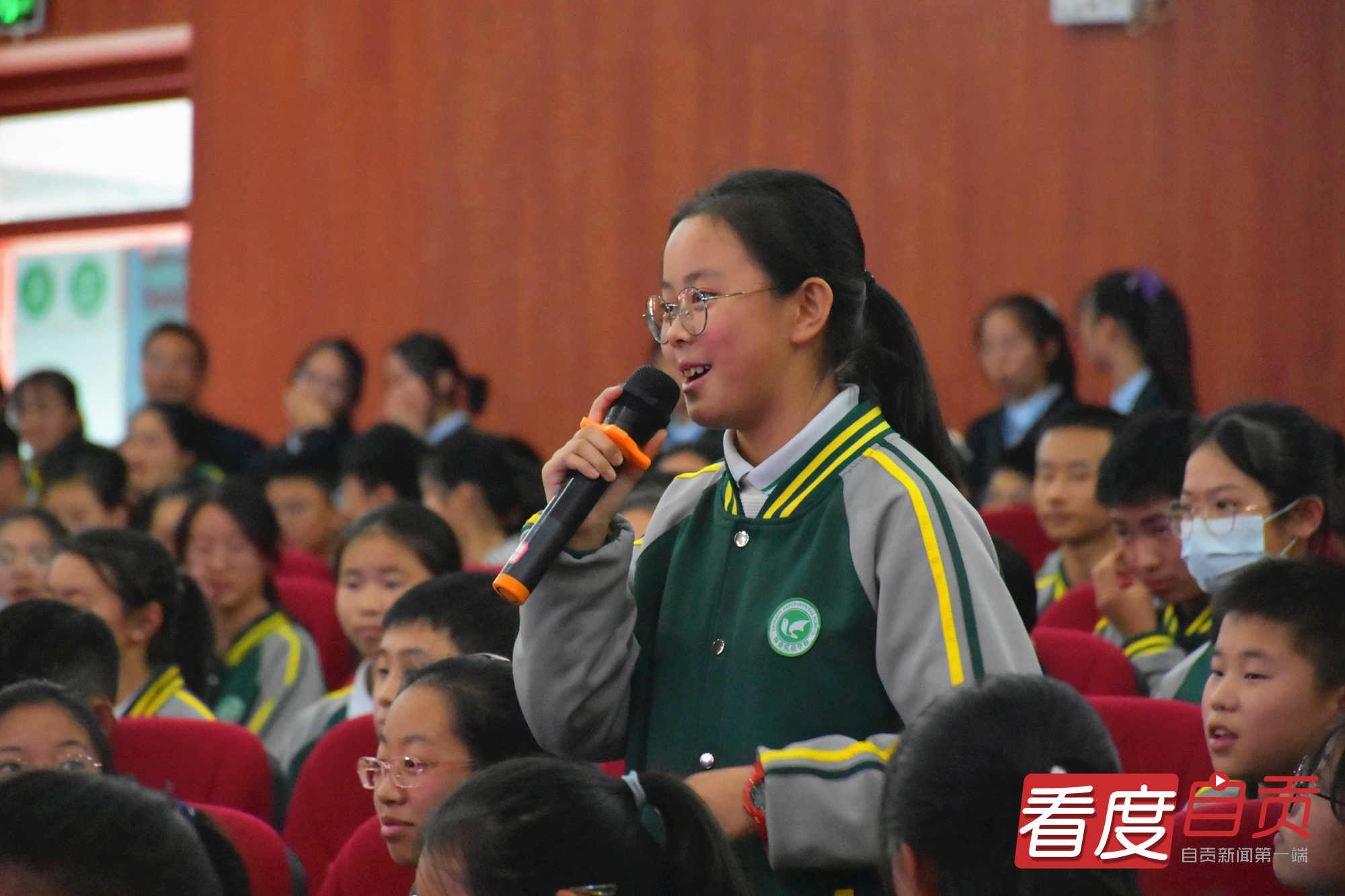 关于早恋利大于弊的辩词,如何给孩子讲早恋的后果和危害