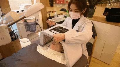 痘痘挤出的白米粒是什么,痘痘挤出来的白色乳浆是什么