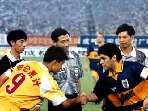 马拉多纳有什么人悼念的,听到马拉多纳的时候你会想起什么