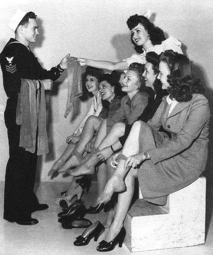 这件最贴身的单品，从八十年前一直抢手到今年冬天