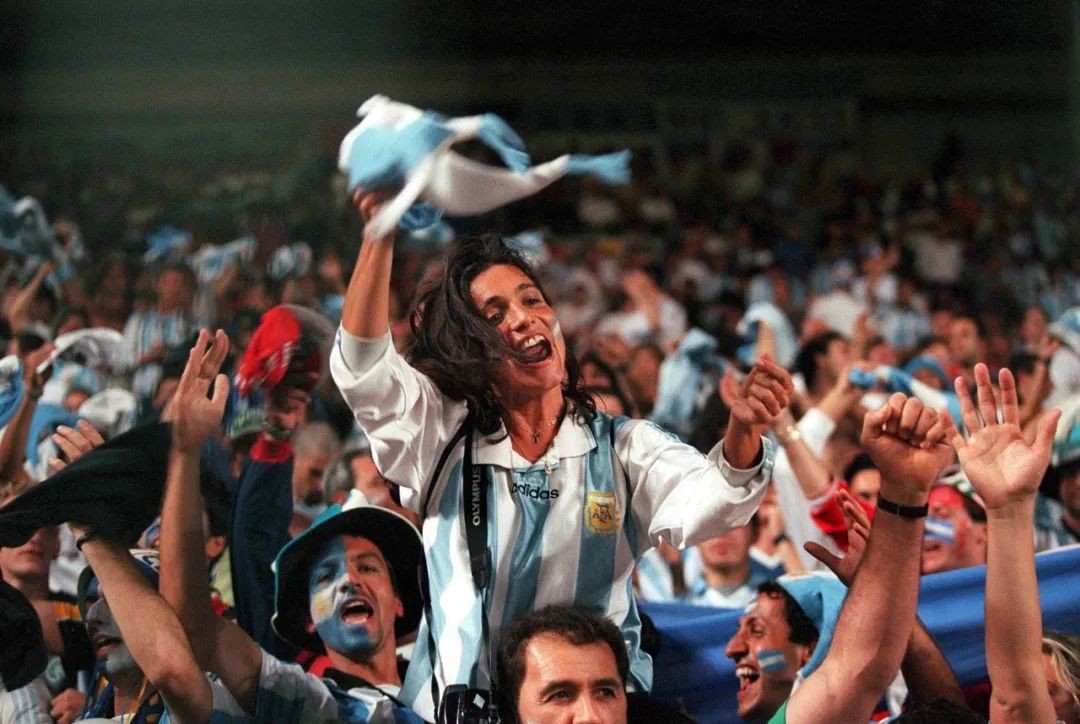 马拉多纳惊世一传,马拉多纳过人经典进球