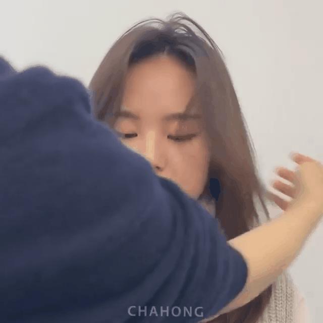 来给大家分享几款秋冬实用发型,秋冬必备发型教程