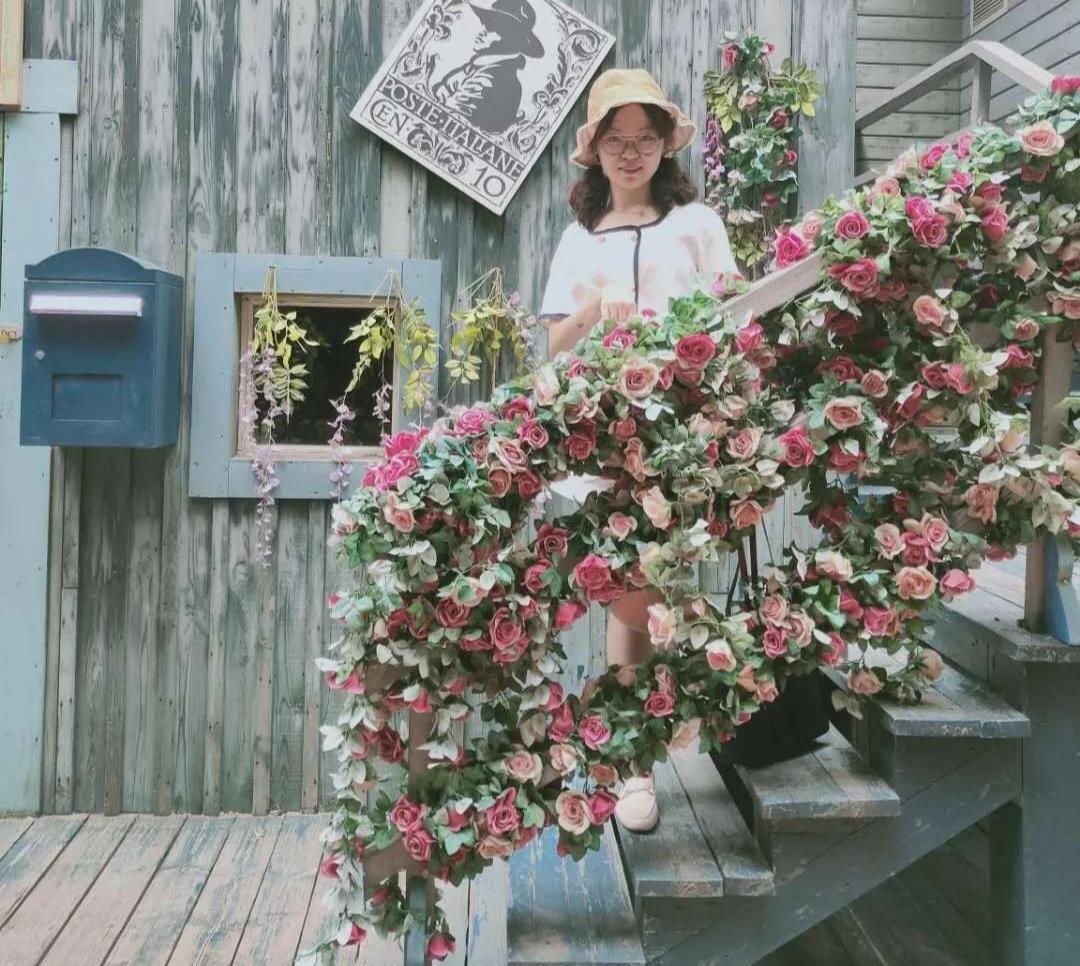 向优秀青年看齐,向优秀的人才们看齐的表现