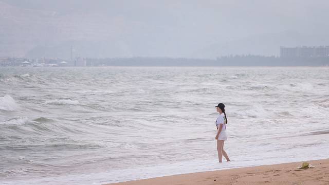 三亚海棠湾吃住攻略,三亚亚龙湾天下第一湾攻略