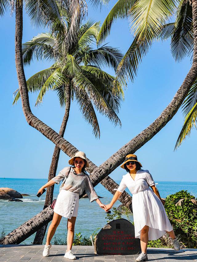 三亚海棠湾吃住攻略,三亚亚龙湾天下第一湾攻略