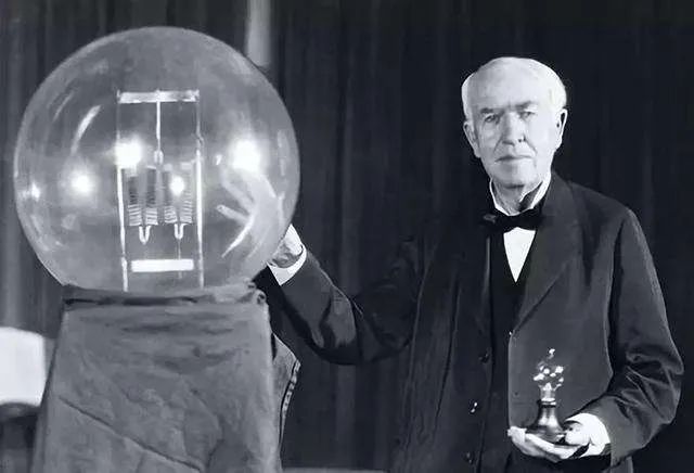 爱迪生说过1%的天赋是做事的关键,爱迪生曾经说过天才是99%的汗水