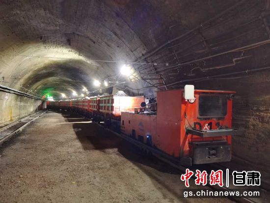 金川龙首矿,金昌龙首矿无人驾驶矿车