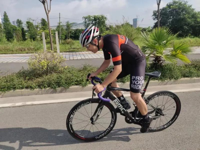 不同年龄段车友骑什么车,全国车友都骑什么