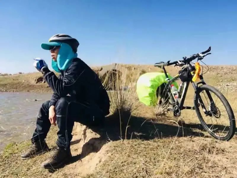 不同年龄段车友骑什么车,全国骑友都骑什么车山地车