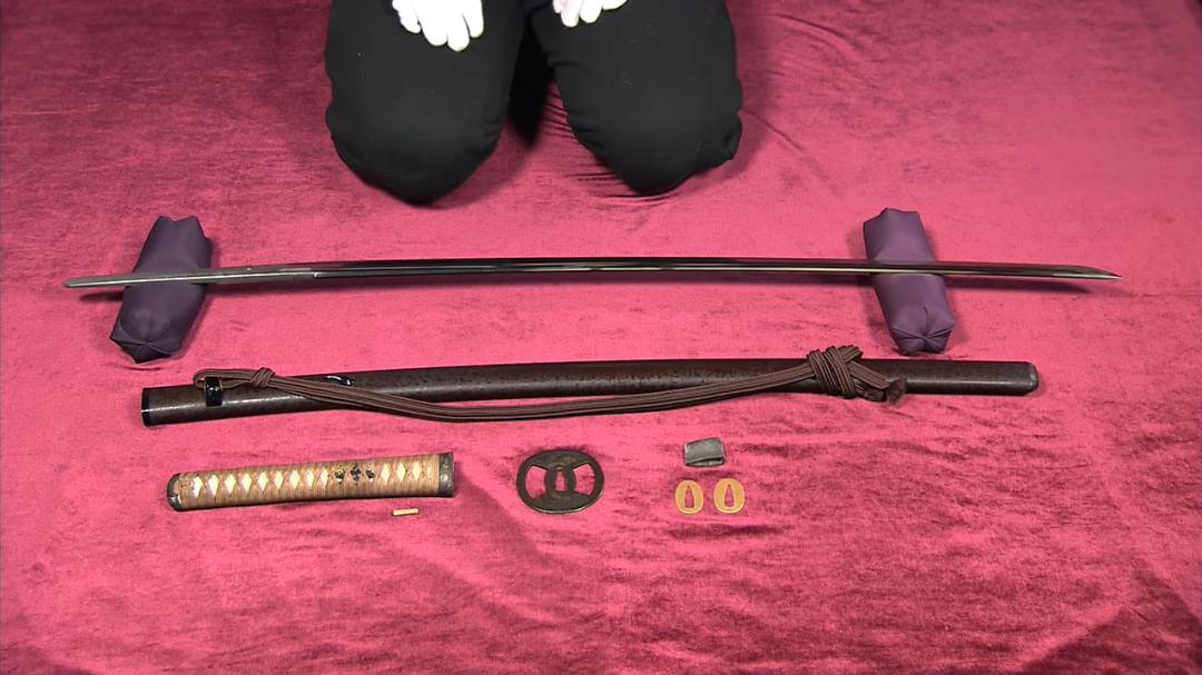 本人25岁做机械制造四年,日本小伙做了一把纸刀