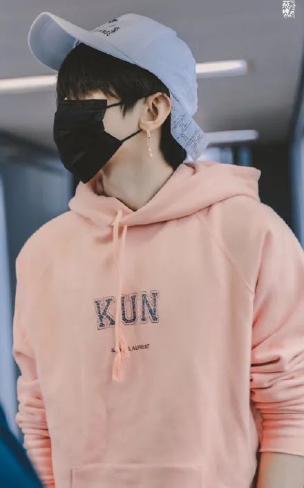 年度会穿榜单来了你爱豆同款都在这儿！快买