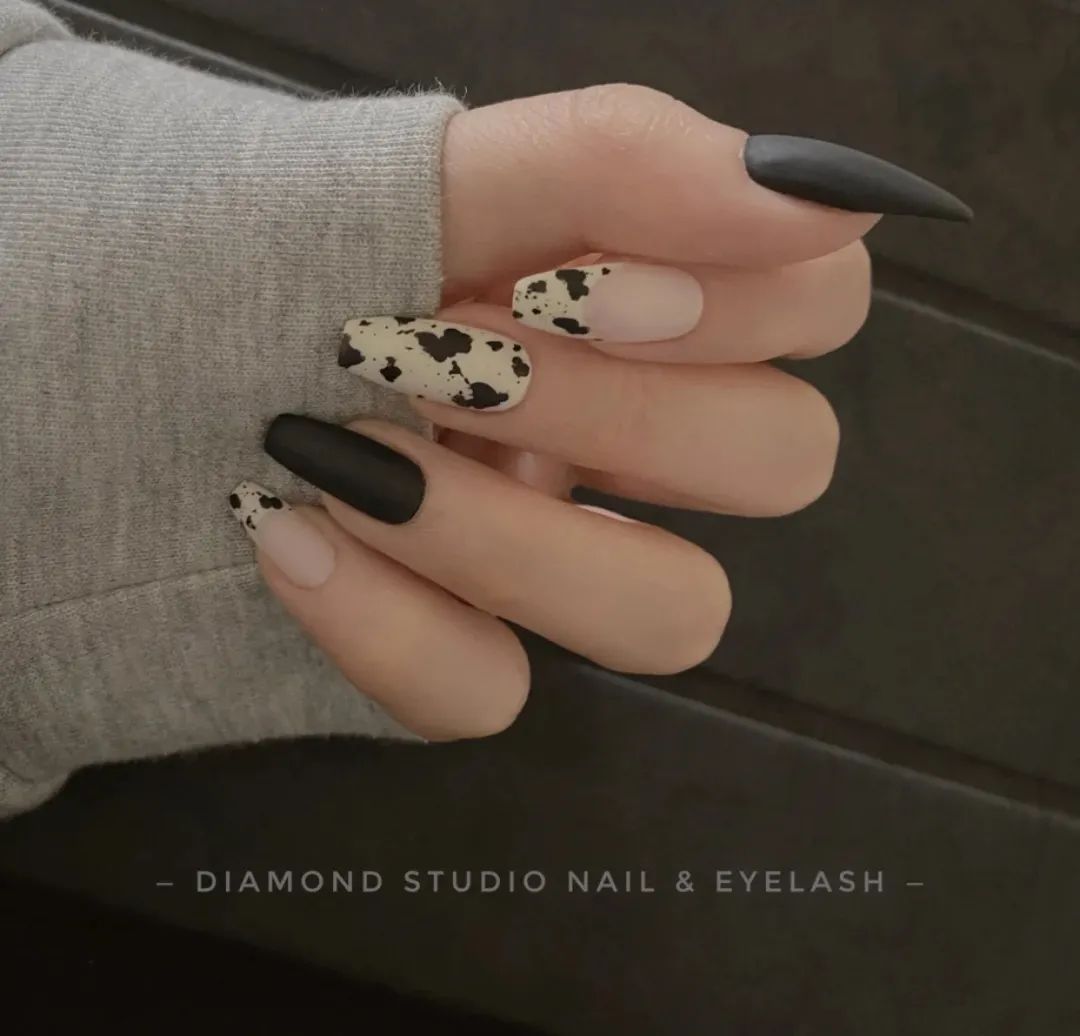 简单款美甲显手白高贵冬天,这100款秋冬美甲也太好看了吧