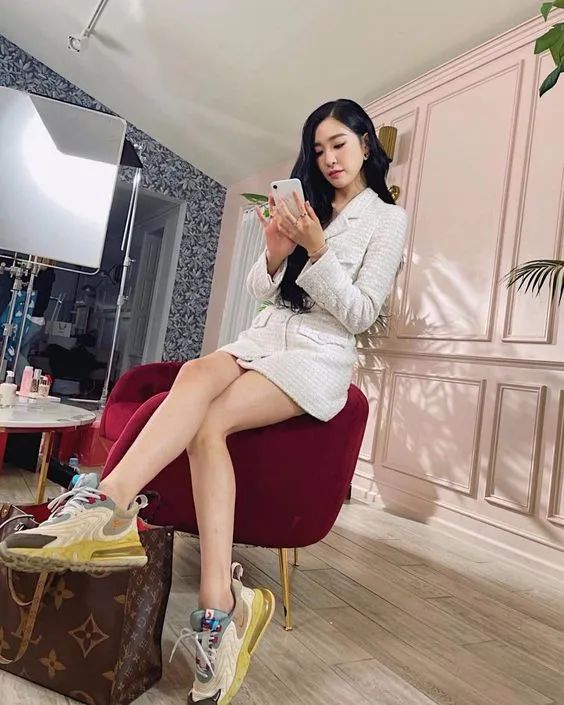 钻石美貌,欧化了TiffanyYoung真像韩艺瑟和徐睿知的合体