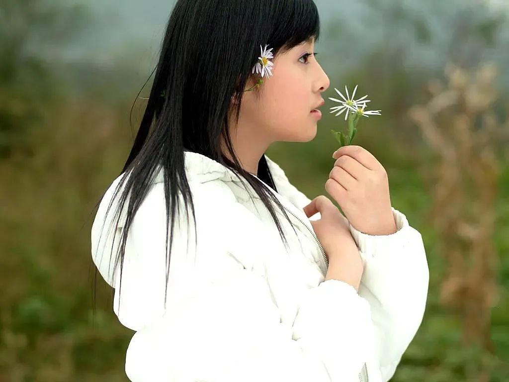 从顶流主持到无人问津,从顶流跌落到低谷