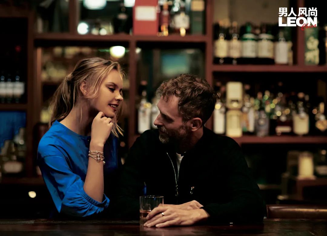 没有女人能拒绝一辆豪车,没有女人能拒绝香水