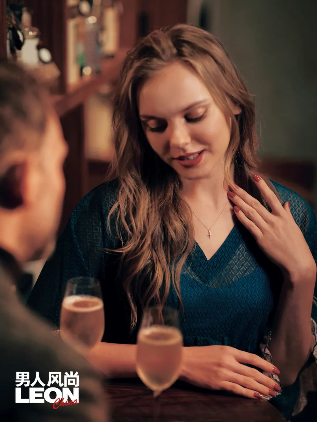 没有女人能拒绝一辆豪车,没有女人能拒绝香水