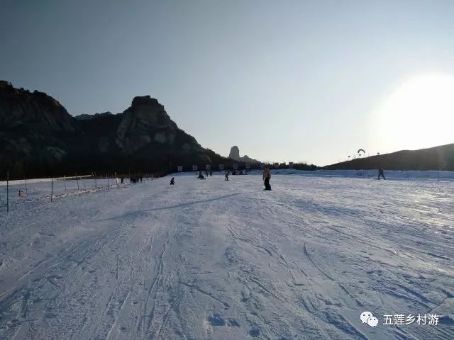 热雪燃冬相约五莲山滑雪场,来延庆玉渡山体验冰雪的乐趣