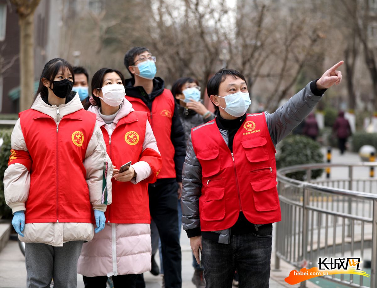 志愿者活动照片汇聚,志愿者照片汇聚成爱心视频