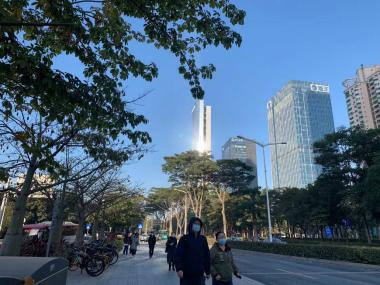 高层建筑玻璃幕墙的光污染,高楼玻璃外墙光污染