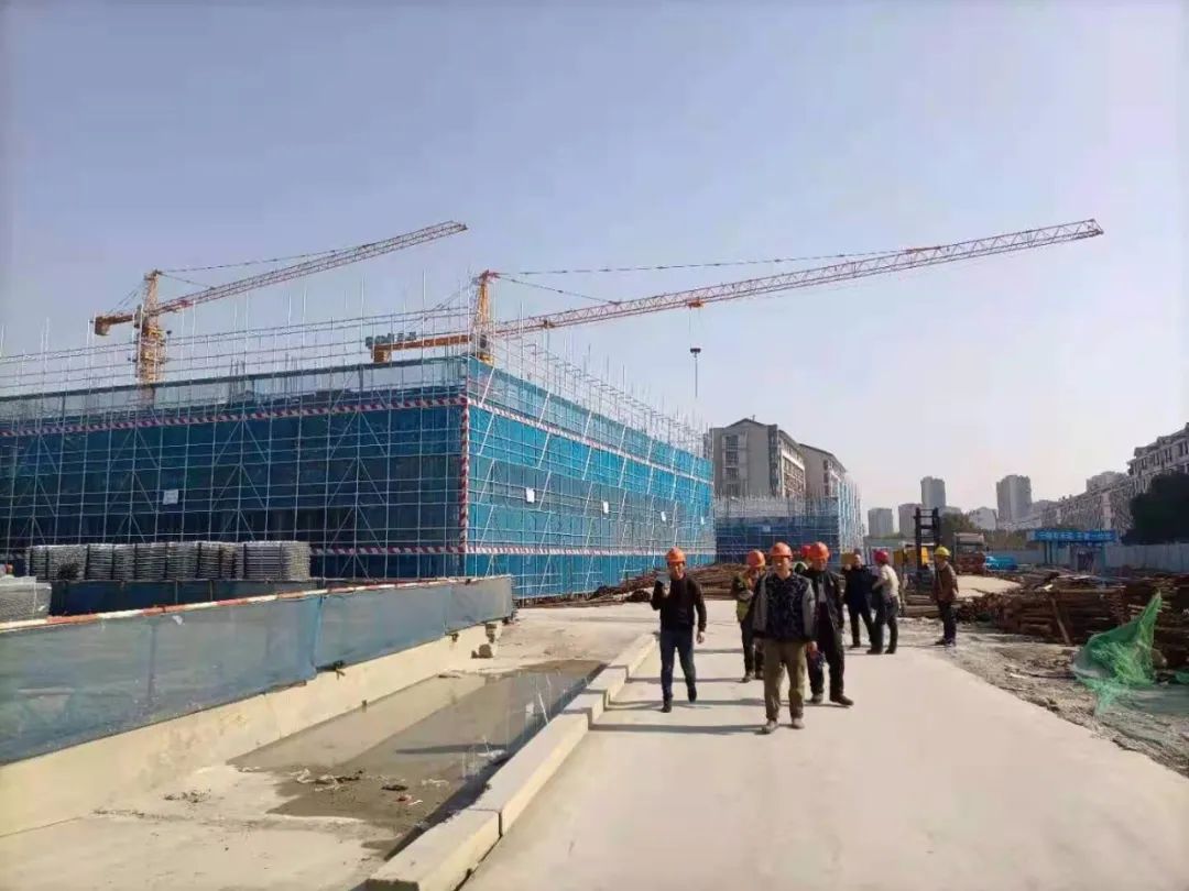 奖励连续工作26小时员工50元,奖励员工一万