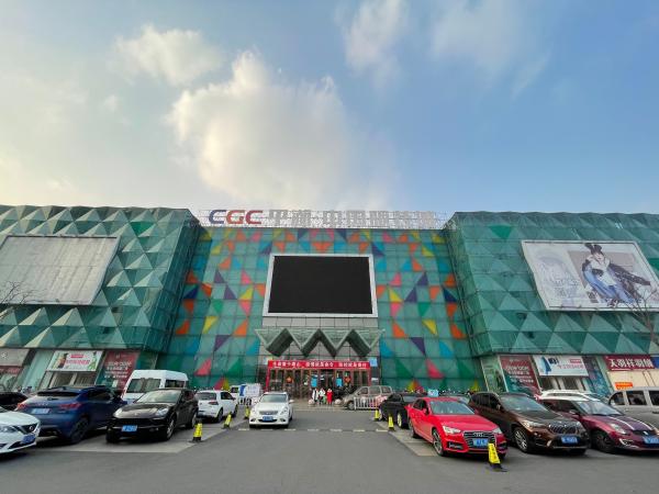 韩国东大门订单羽绒服,加拿大鹅羽绒服烂大街了吗