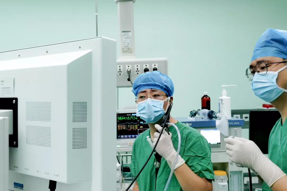 镜鉴生命——潍坊市妇幼保健院开展小儿支气管镜技术纪实