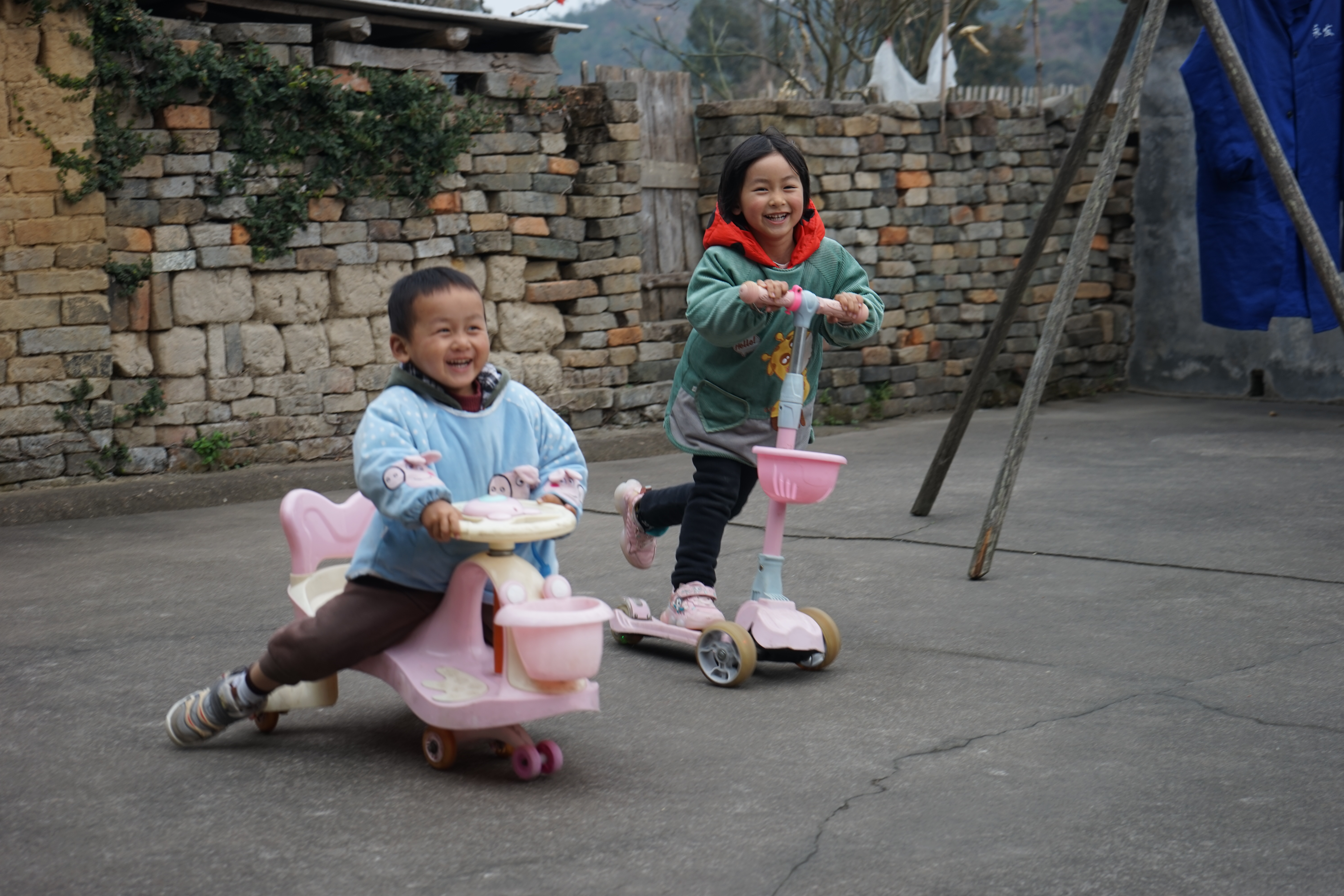 留守儿童不孤单,留守儿童并不孤单