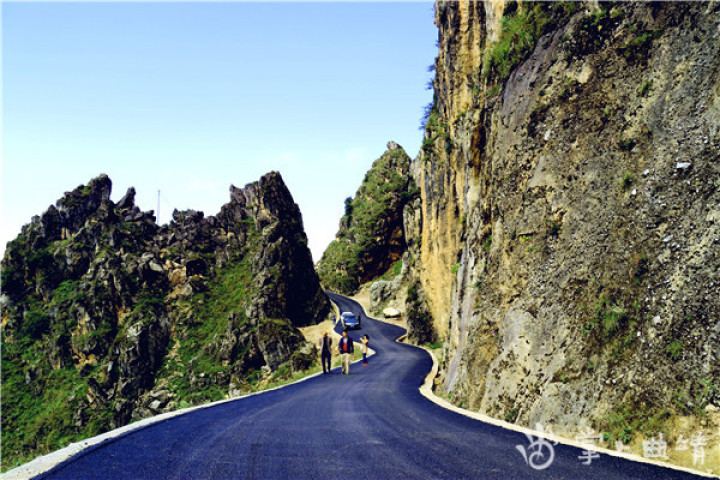 实干担当促发展砥砺奋进谱新篇,脱贫攻坚先进集体事迹范文