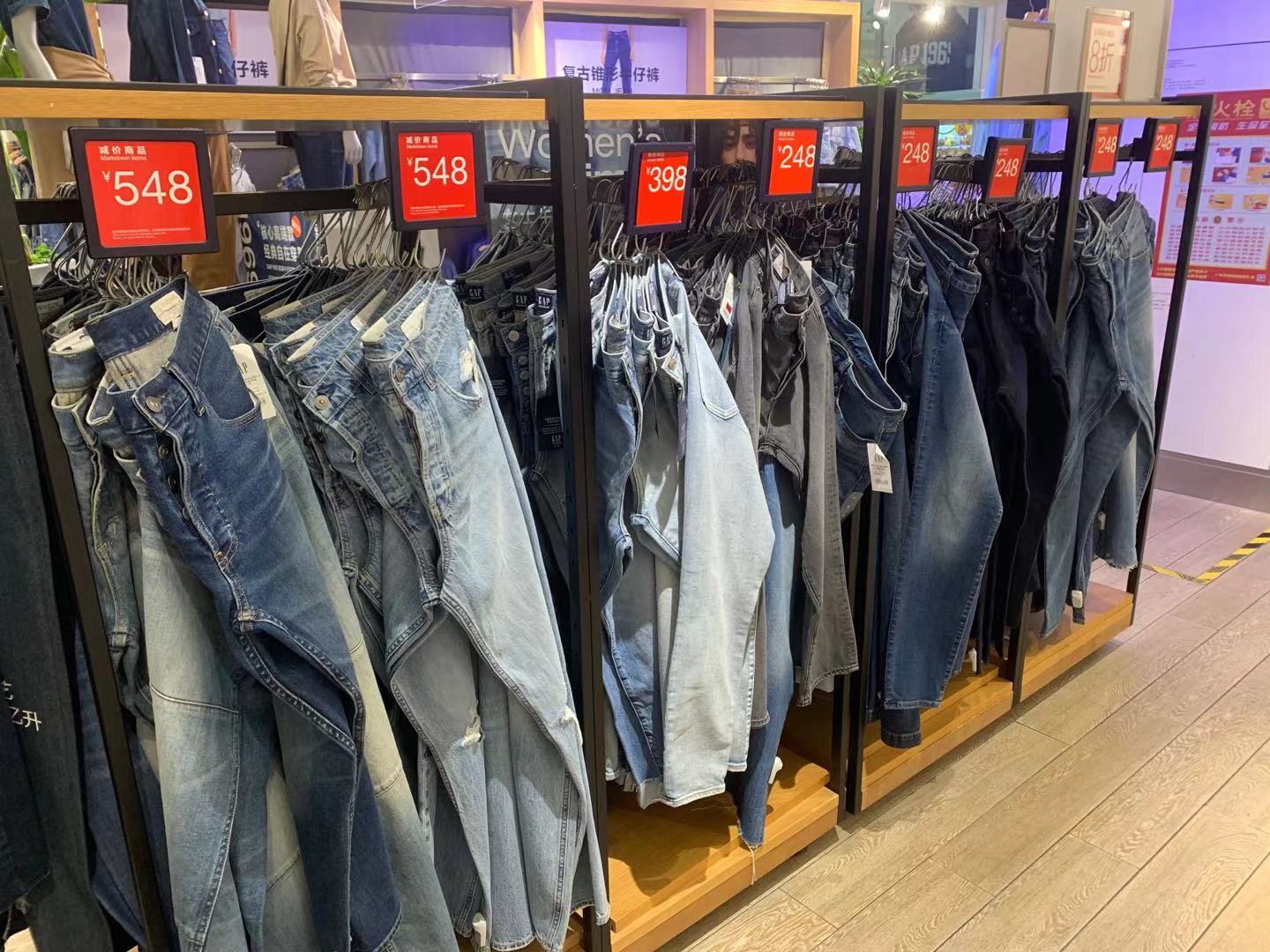 又一外资巨头遭滑铁卢，GAP中国或*身卖**，供应商：每年4000万美元订单，暂未受影响