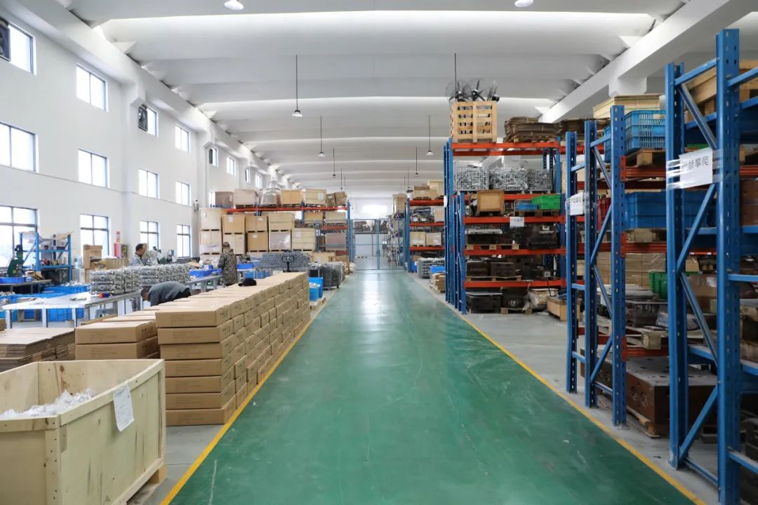 勇立潮头续写华章,勇立潮头继往开来