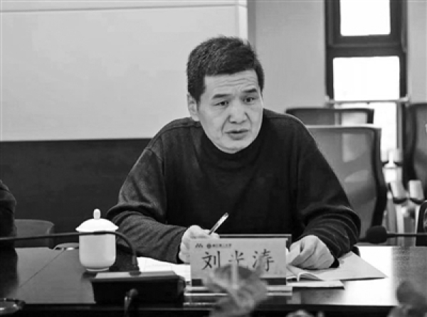 保护未成年人我们义不容辞,保护未成年人是大家的事儿