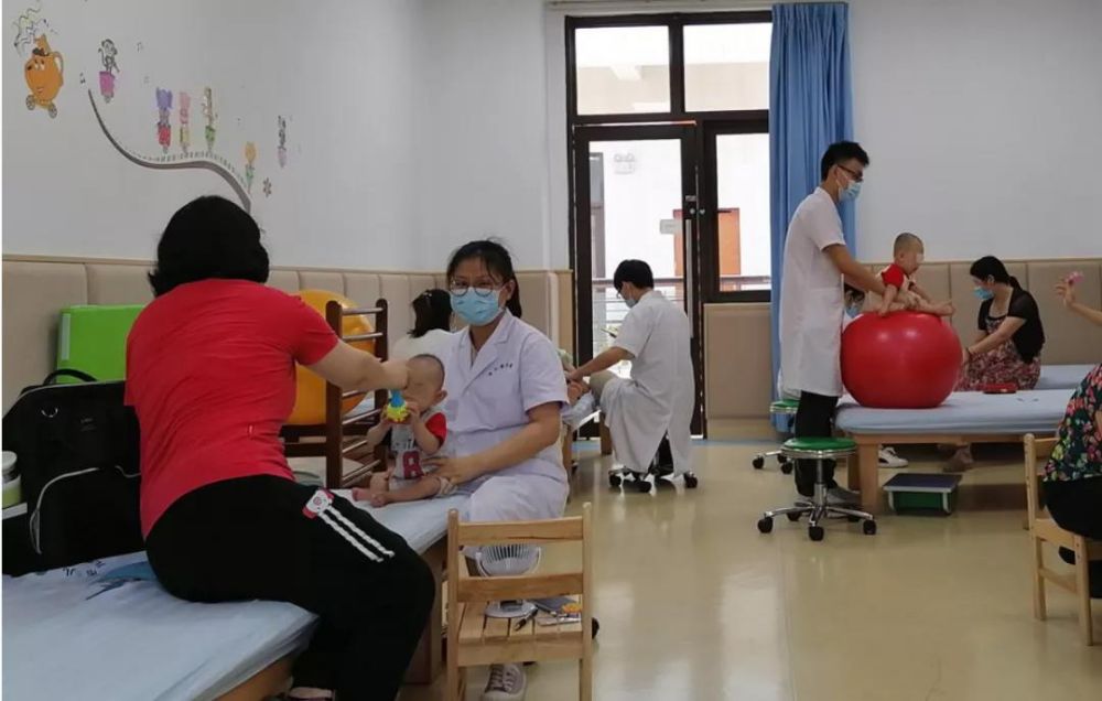 医生四毛钱治好男童,医生仅用四毛钱治好白血病