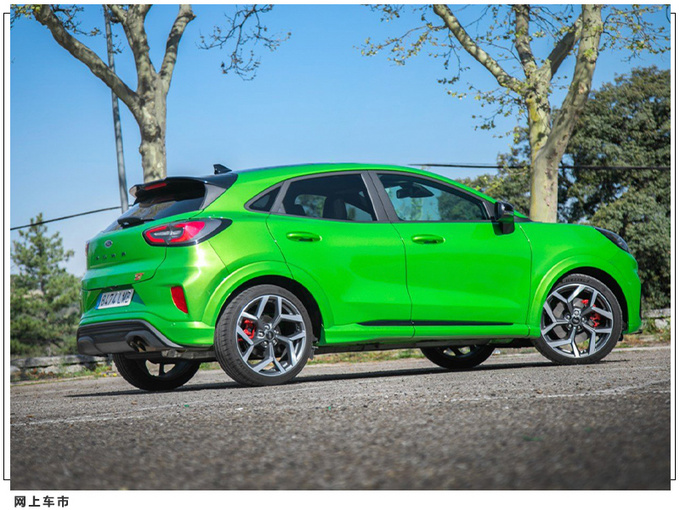 福特锐际2022新款小视频,福特锐际加长版10厘米