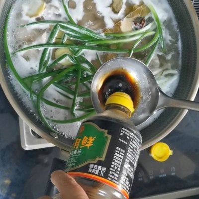 营养又暖身冬季里不可放过的汤品,冬季进补鲍鱼炖鸡的好处