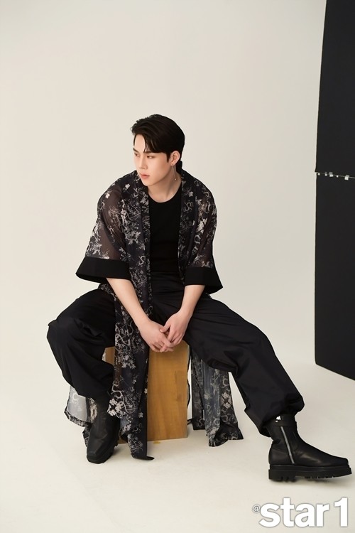 周宪采访：《GAMBLER》是完整展现MONSTAX色彩之歌