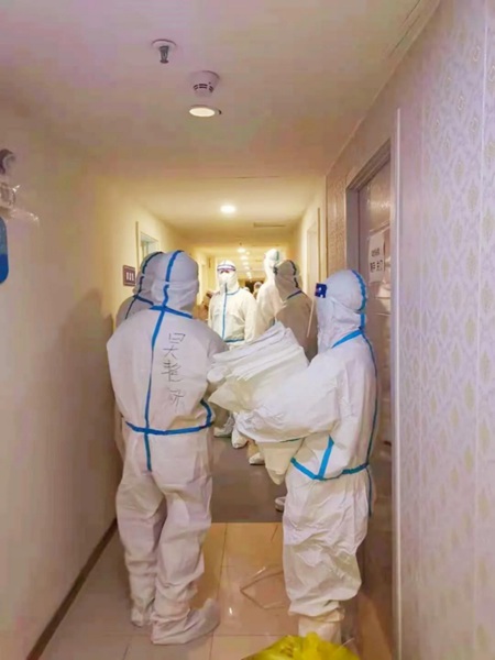 坚守一线抗击疫情,向支援一线抗击疫情的人员致敬