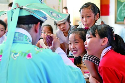 课后服务与下班时间衔接,课余时间积极丰富