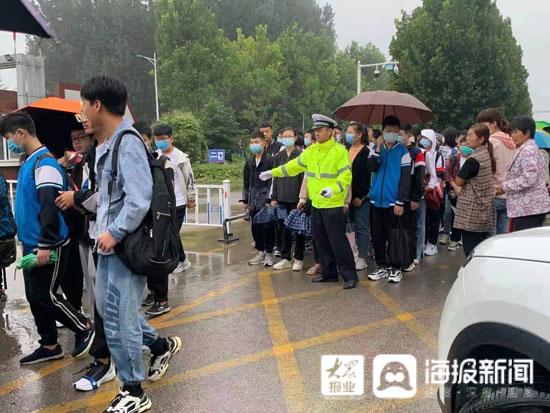 开学季衡东交警开启护学保障模式,开学季交警护学保平安