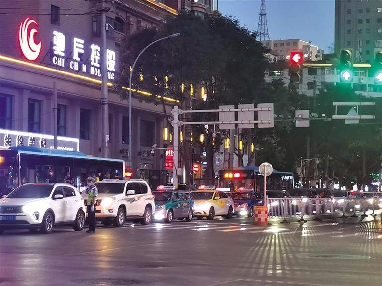 兰州交通大家谈城区疏堵交警支招了