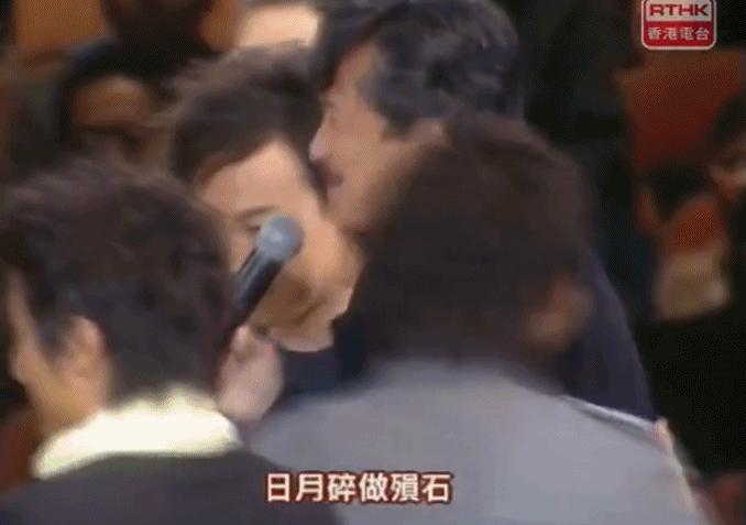 香港“乐坛魔王”献唱开口跪，“90后”“00后”全网在搜他是谁