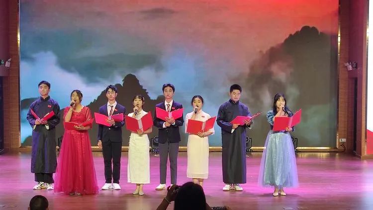 共青城市中学,共青城市中学国庆晚会2020