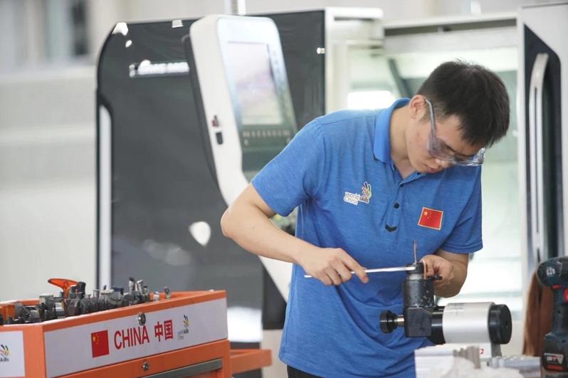 粤港澳大湾区创新创业例子,粤产新台阶