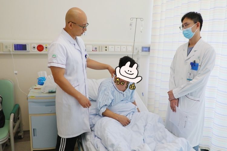 男子落枕按摩后患脑中风,男子落枕后做按摩导致中风